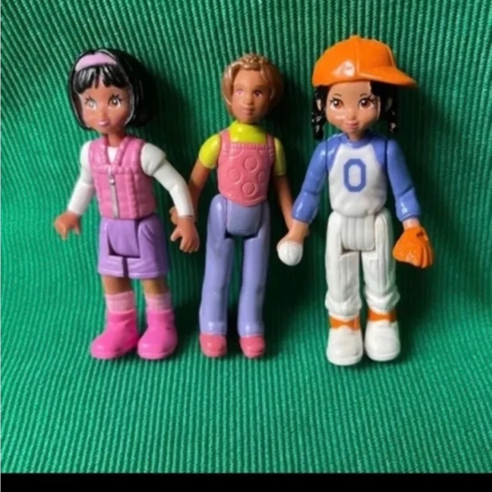 Fisher price SWEET STREETS Dollhouse Go Anywhere Girls African Latina doll lot